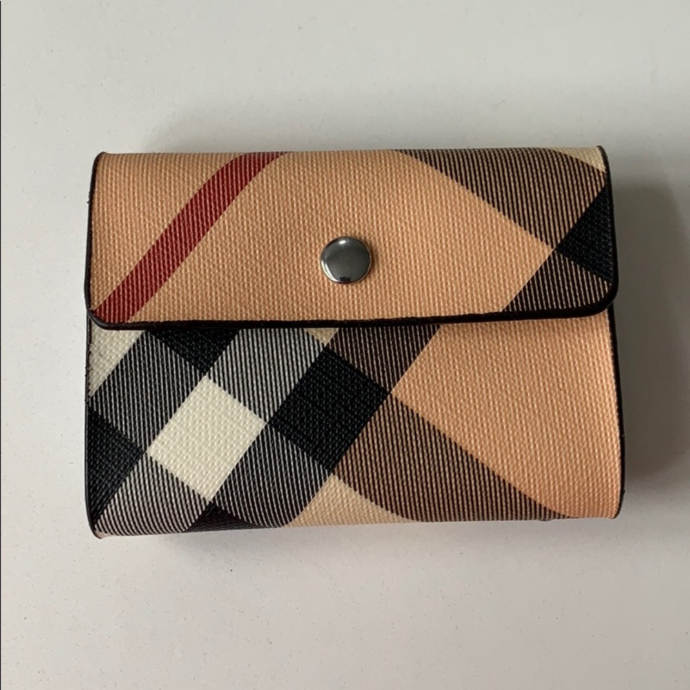 Plaid Credit Card Wallet
